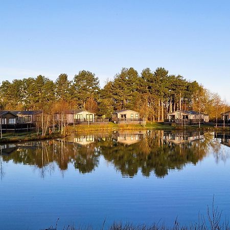 Lakewood Retreat Woodhall Spa Exterior photo