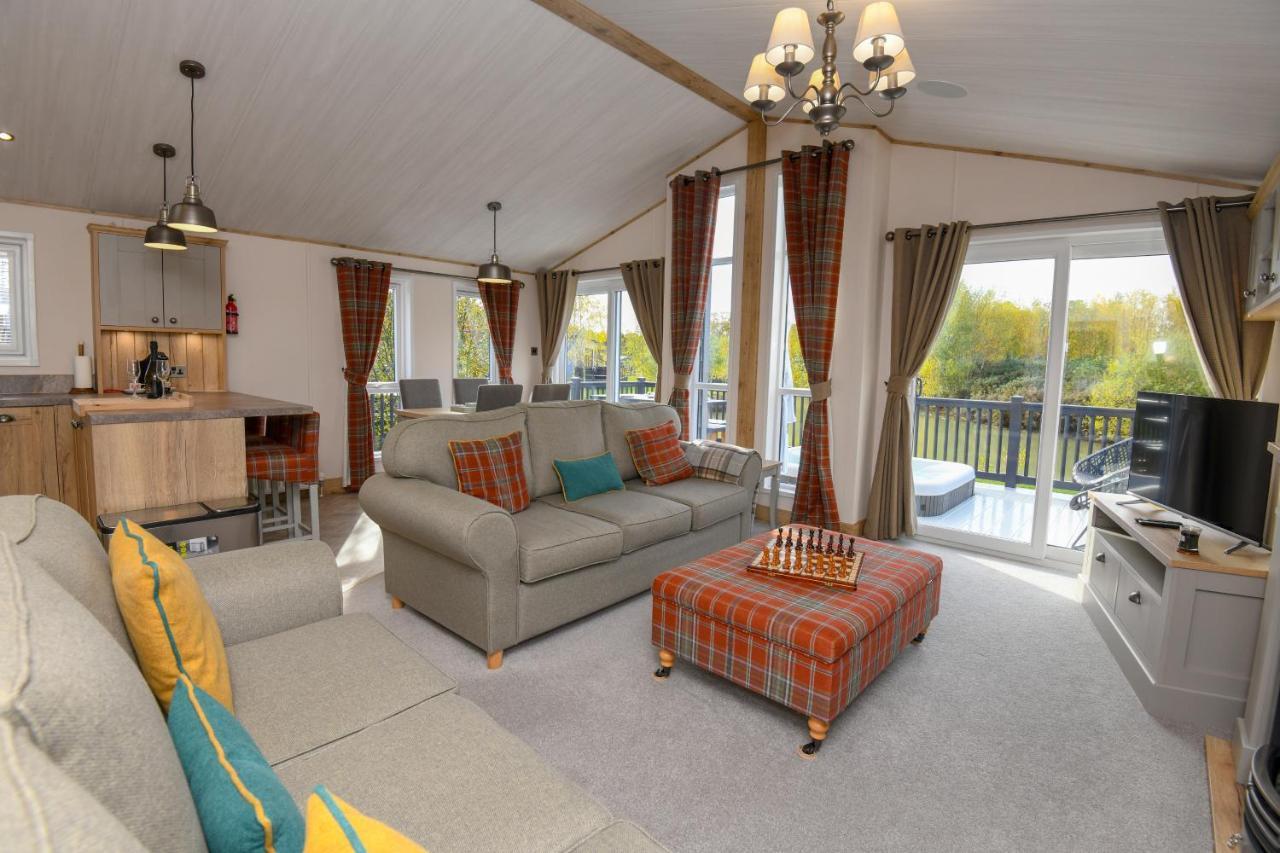 Lakewood Retreat Woodhall Spa Exterior photo